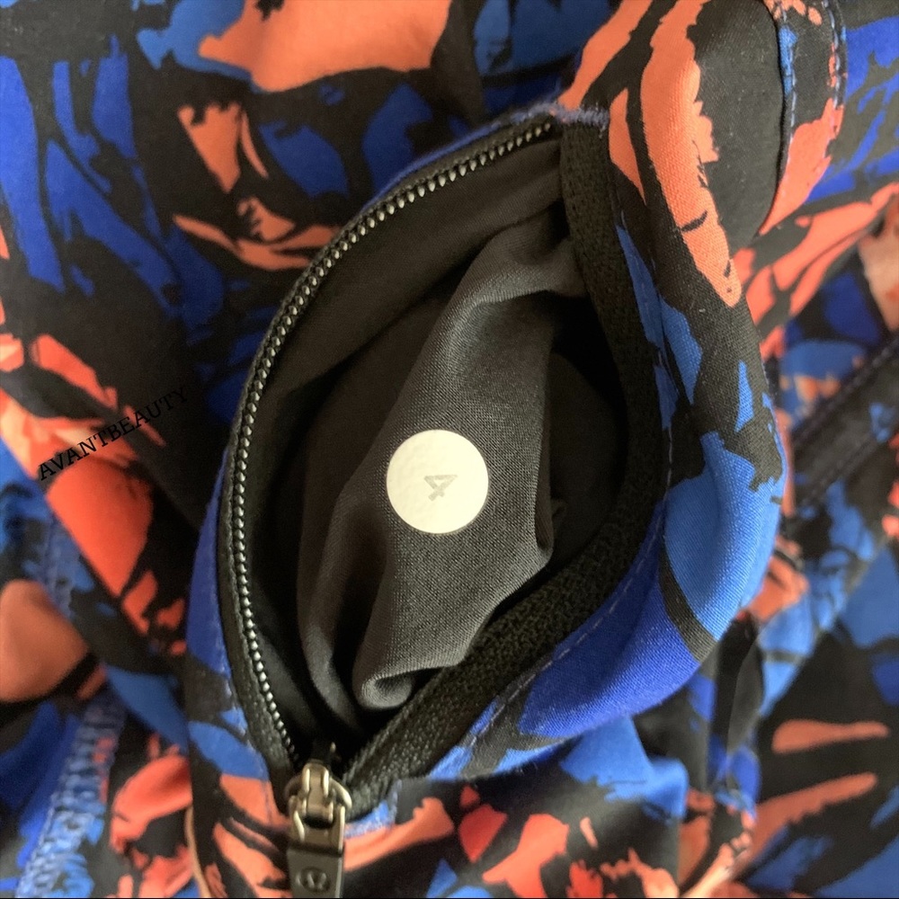 Lululemon tracker shorts IV paint harbor blue 4 - Picture 8 of 9